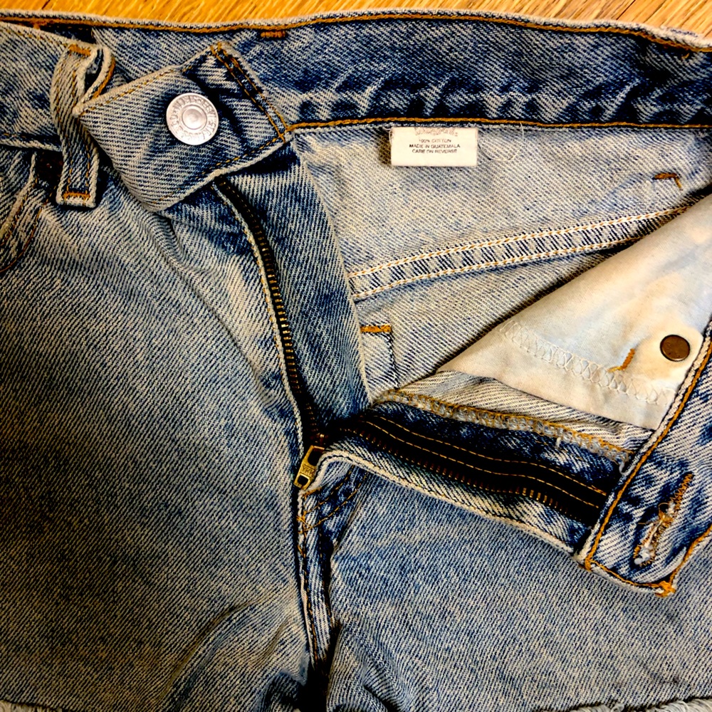 Levi’s cut off shorts. Jr size 5 - Picture 2 of 3